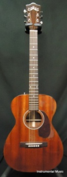 Guild GADM-20 all Mahogany concert size w tweed hardcase