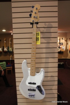 Fender Standard Series FSR J-Bass MN Limited Edition Color: White Chrome Pearl