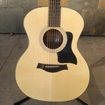 Taylor 114e Walnut with Solid Sitka Top