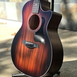 Taylor 324CE, V-Class Bracing, Mahogany Top