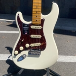 Fender American Professionall II Stratocaster, Left Handed, Olympic White