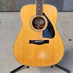 Used Yamaha FG-470s with Case
