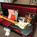 Fender Custom Shop Limited Edition '68 Stratocaster Journeyman Relic Aged Charcoal Frost Metallic