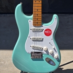 Squier Classic Vibe™ '50s Stratocaster® HT, Maple Fingerboard, Parchment Pickguard, Surf Green