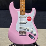 Squier Classic Vibe™ '50s Stratocaster® HT, Maple Fingerboard, Parchment Pickguard, Shell Pink