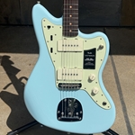 Fender Vintera® III Mid '60s Jazzmaster®, Rosewood Fingerboard, Sonic Blue