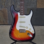 Fender Custom Shop 1966 Stratocaster® DLX Closet Classic, Super Aged Target 3-Color Sunburst