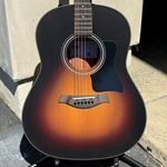 TAylor 117e Special Edition Dark Tobacco Teardrop Top