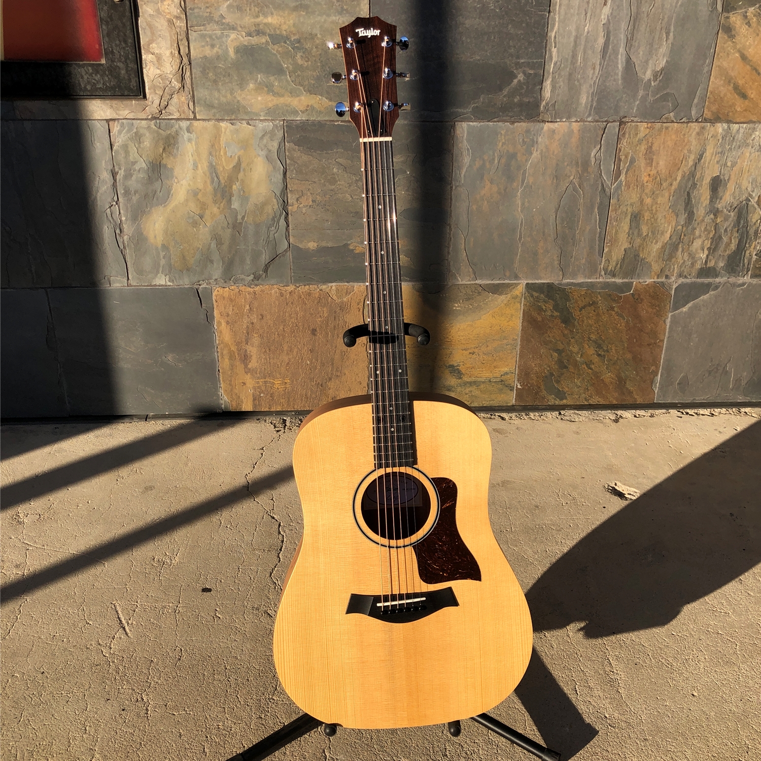 Taylor Big Baby Taylor Acoustic-Electric Guitar | Music & Arts