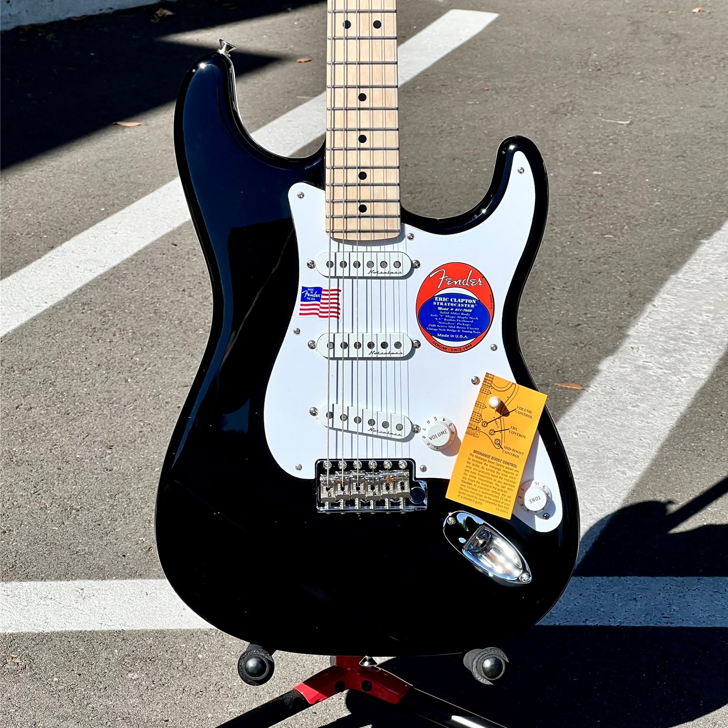 Fender American Artist Eric Clapton Stratocaster, Maple Neck, Black Body  Black Right Hand SSS