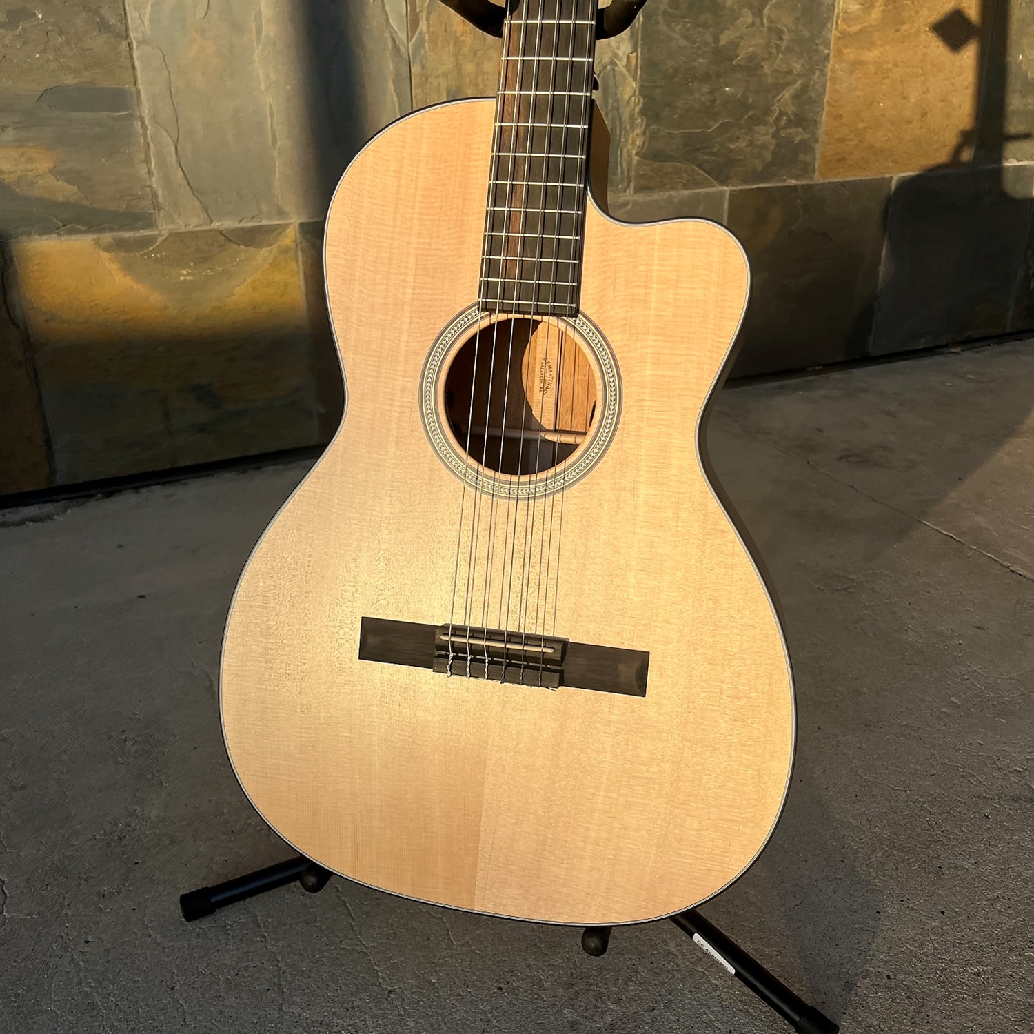 Martin 000C12-16E Nylon String Guitar