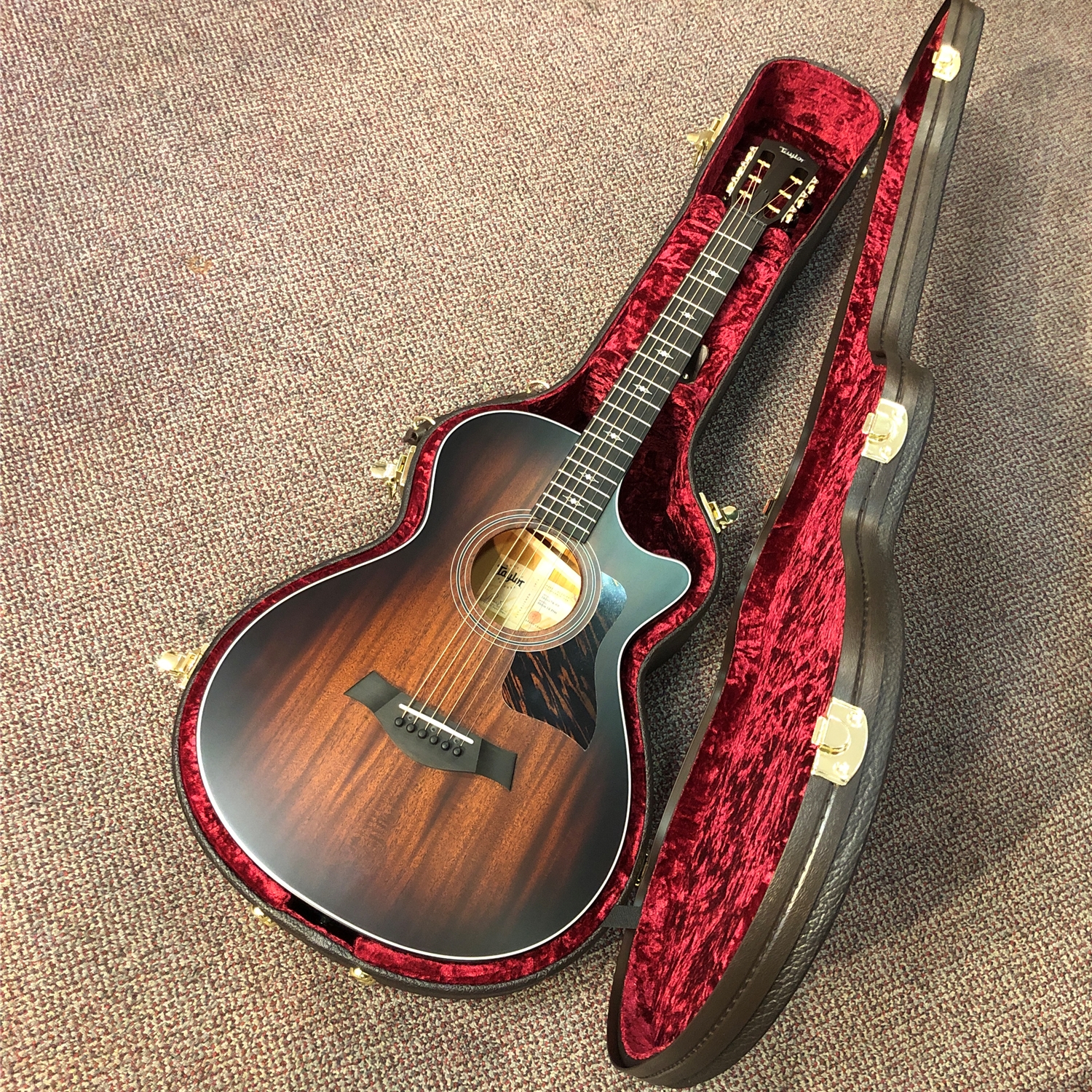 Instrumental Music - Taylor 322ce 12-Fret, Shaded Edgeburst Top, V