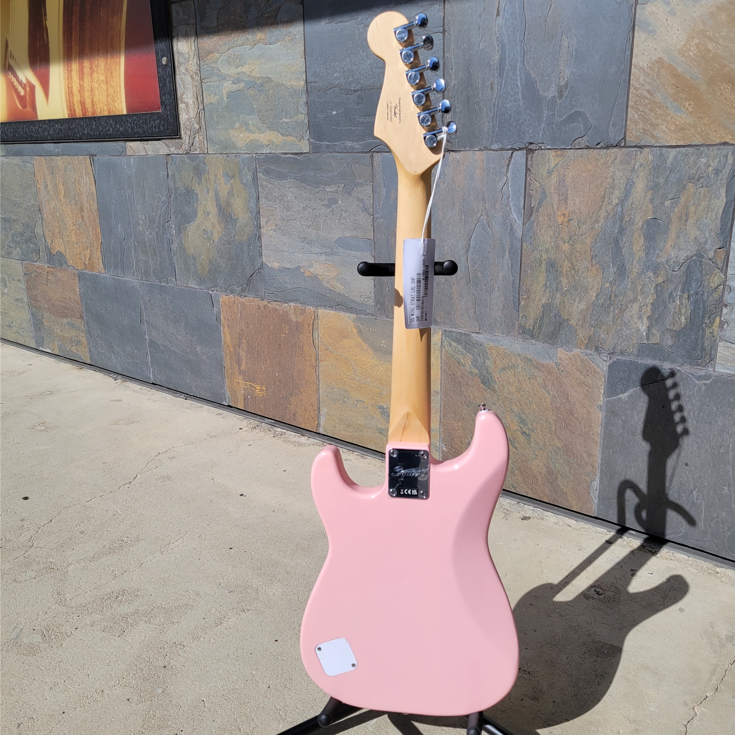 Squer Mn Stratocaster Electrc Gutar - Black Wth Laurel Fngerboard