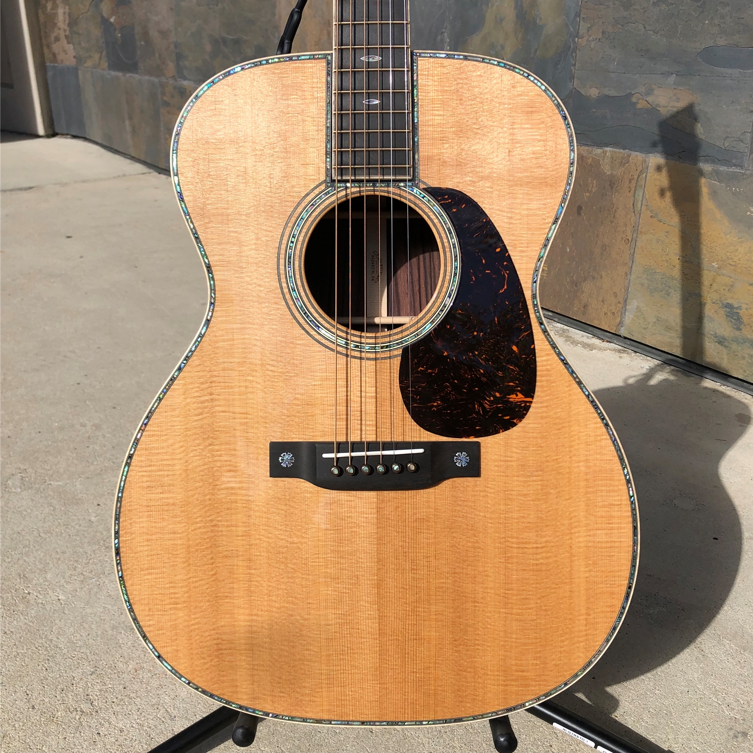 Martin 00042 Modern Deluxe 00042MODDLX