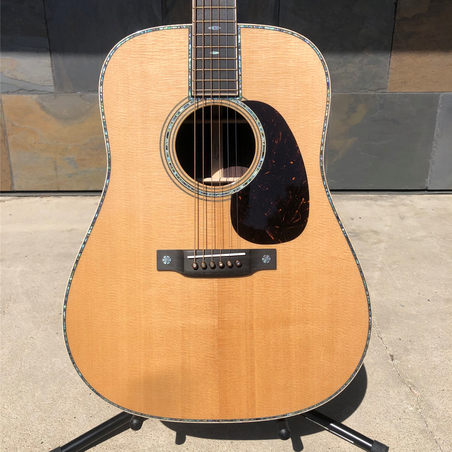 Instrumental Music Martin D42 Modern Deluxe
