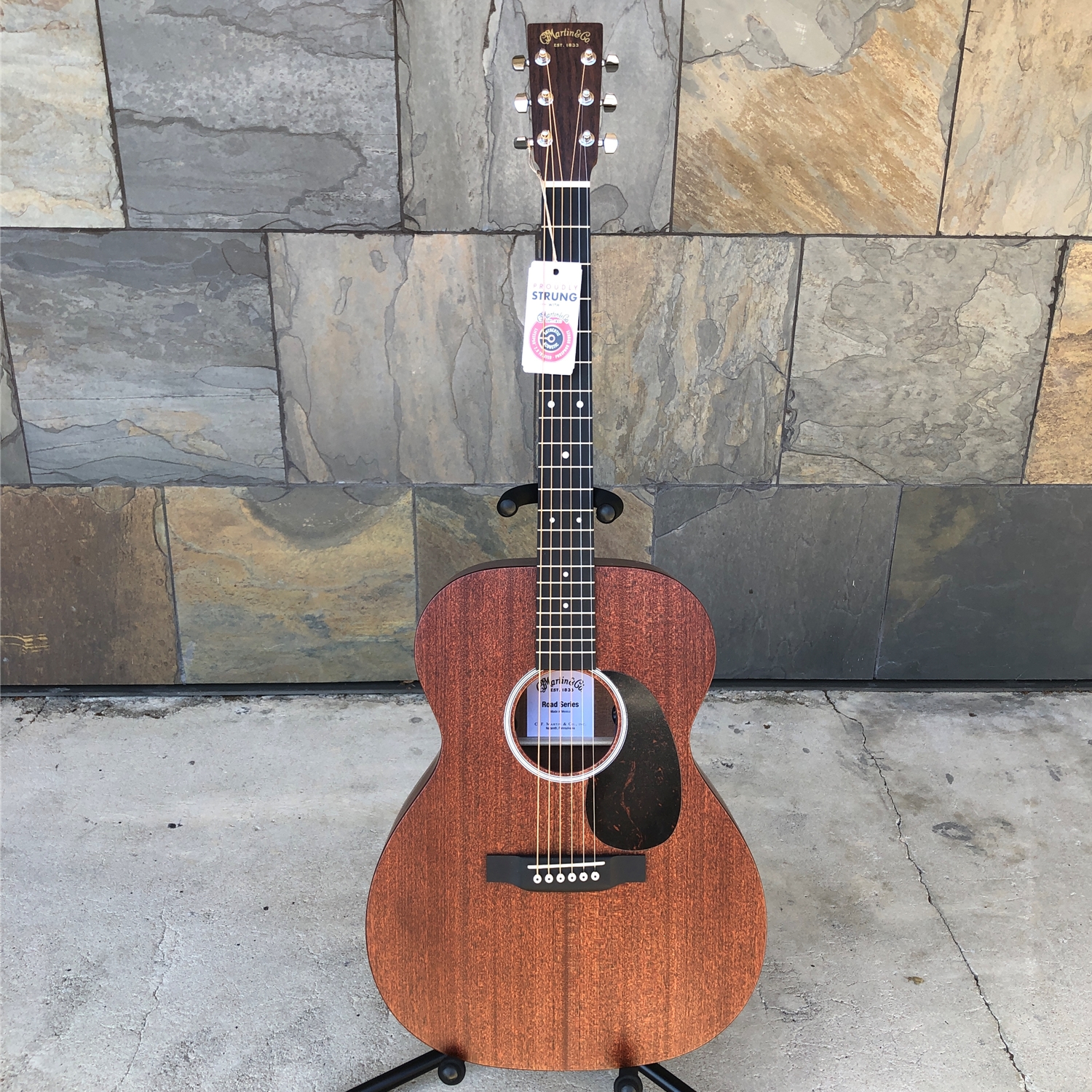 ギター Martin Road Series 000-10E Amazon.com: Martin Guitar Road Series 000-10E Acoustic