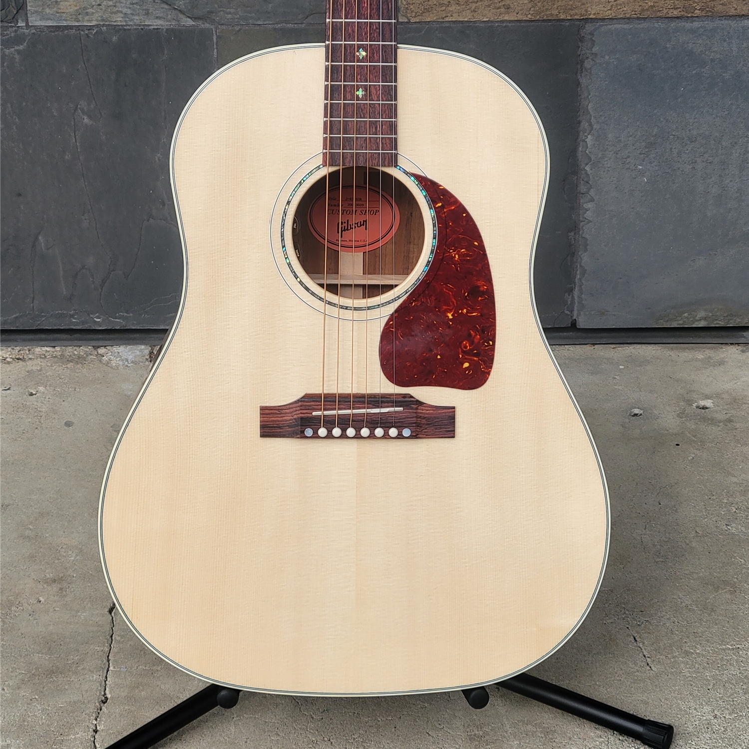 Gibson custom shop j45 hotsell