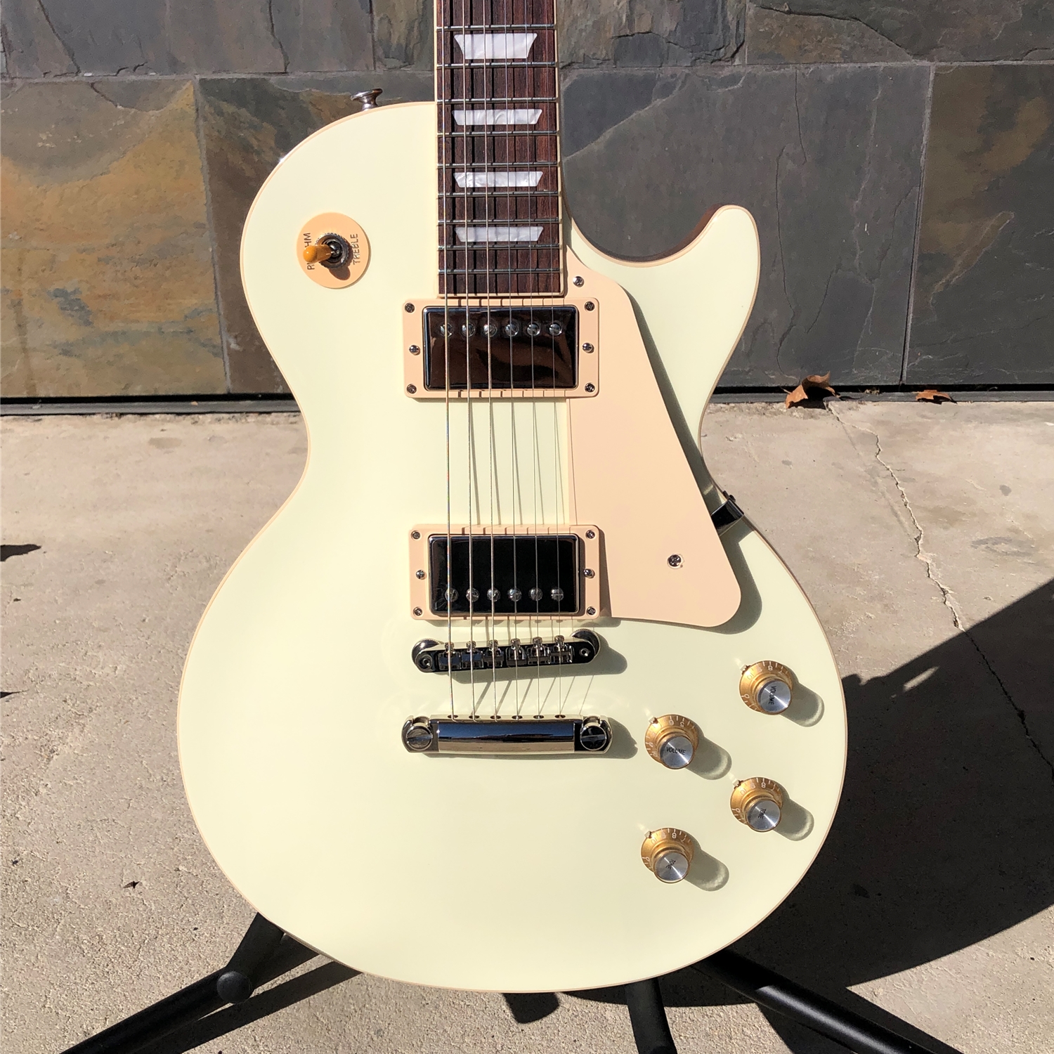 Les Paul Standard 60s Plain Top in Classic White