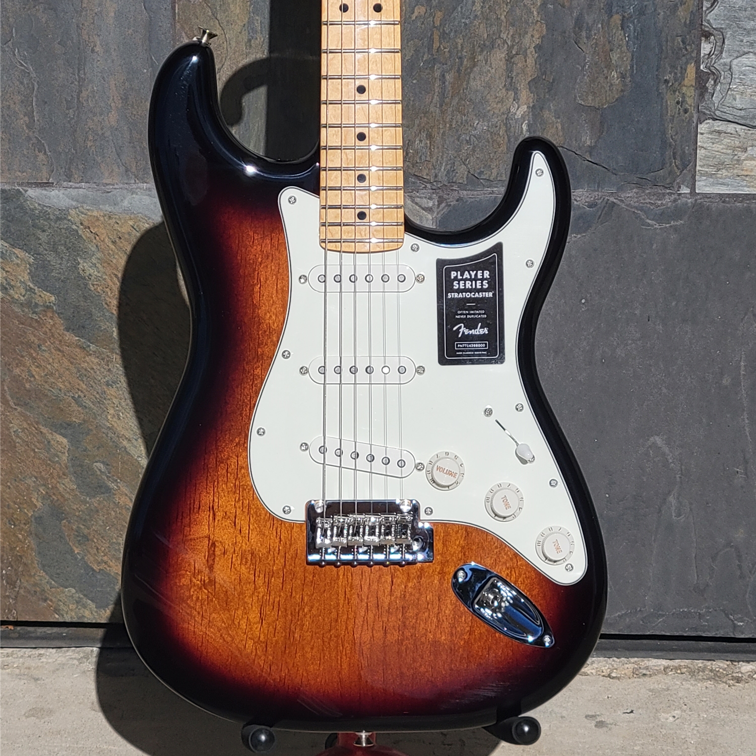 Fender Player Stratocaster, Maple Fingerboard, Anniversary 2-Color Sunburst