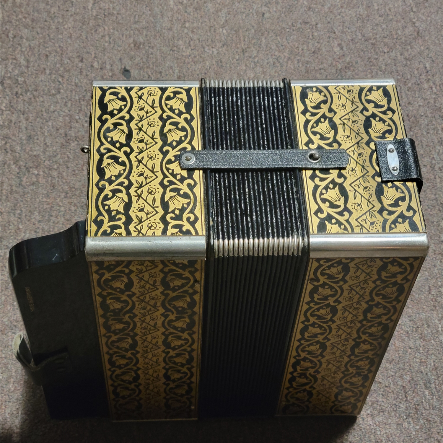 Instrumental Music - Used Hohner Vienna Model 2915 2-Row 8