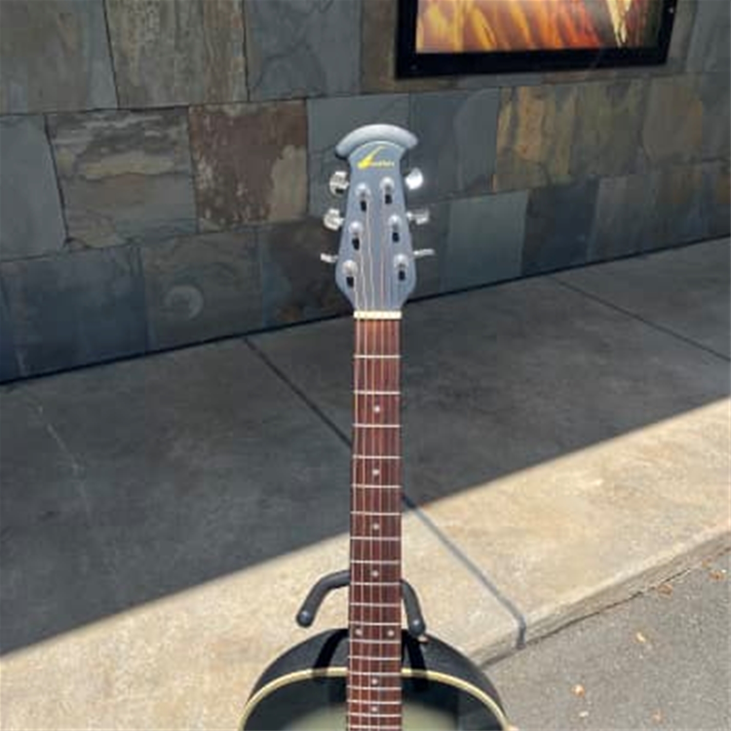 Instrumental Music - Used Ovation CC11 Celebrity Greyburst