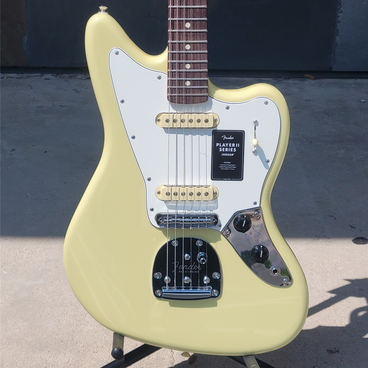 Fender Player II Jaguar®, Rosewood Fingerboard, Hialeah Yellow