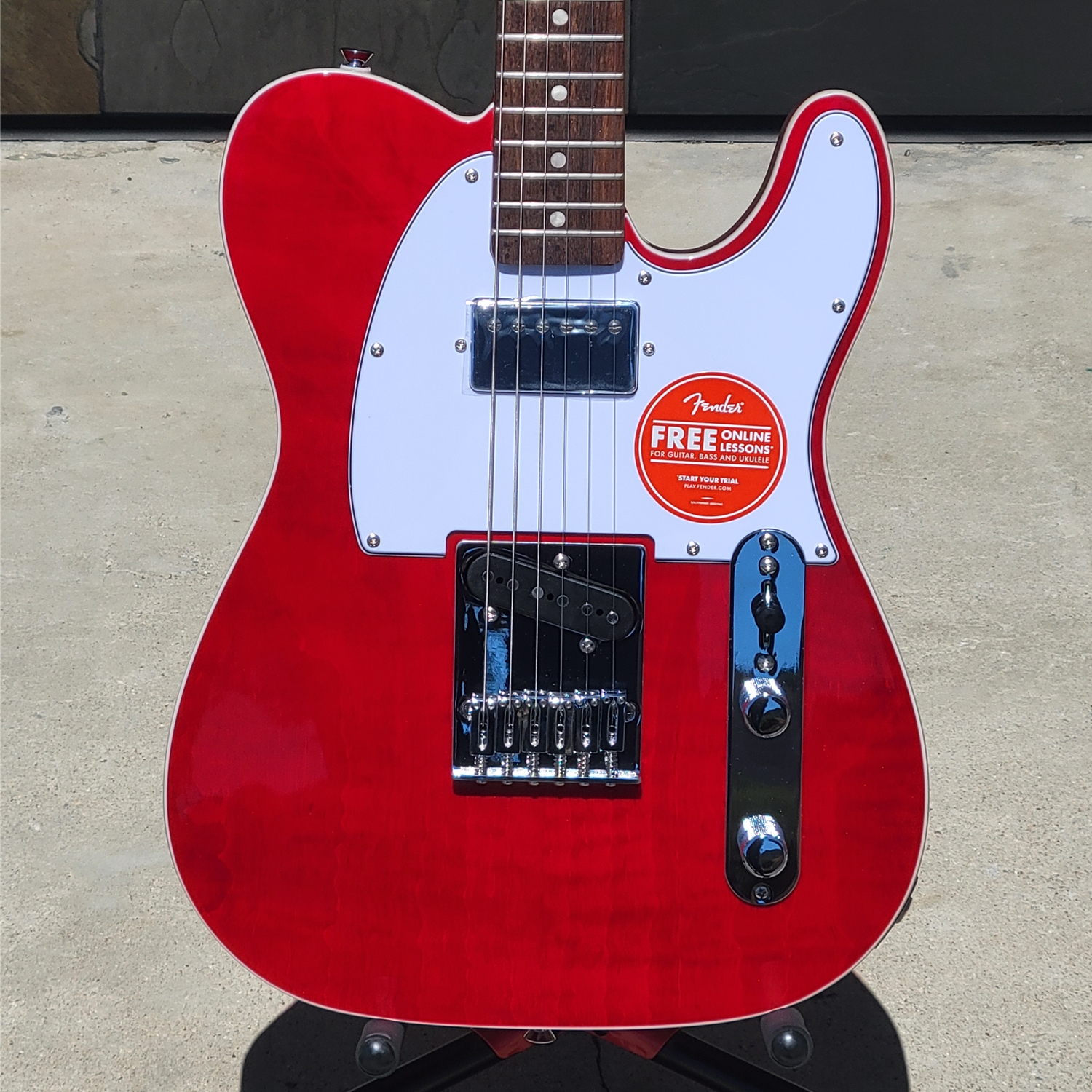 Squier Affinity Series™ Telecaster® FMT SH, Laurel Fingerboard, White Pickguard, Crimson Red Transparent