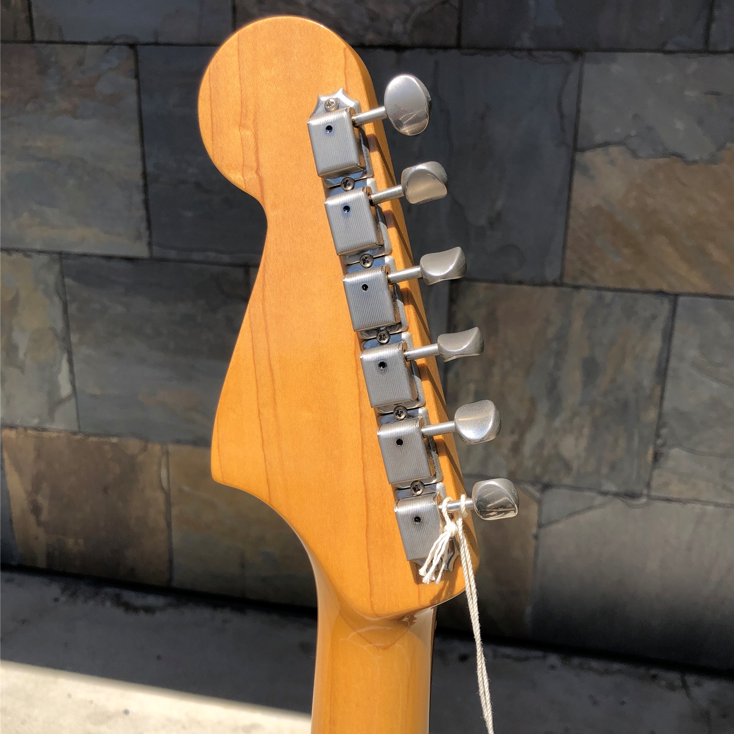 フェザージャガードビジュー プルオーバー Instrumental Music - Used 2004 Fender Made in Japan Jaguar