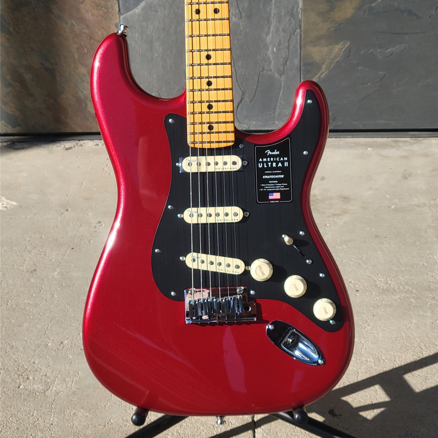 Fender American Ultra II Stratocaster®, Maple Fingerboard, Sinister Red