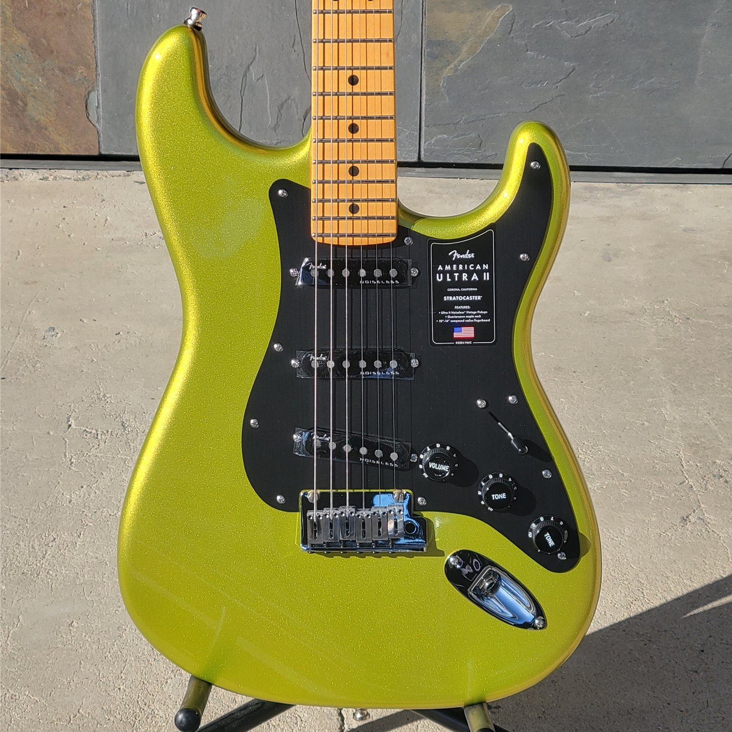 Fender   American Ultra II Stratocaster®, Maple Fingerboard, Solar Flare