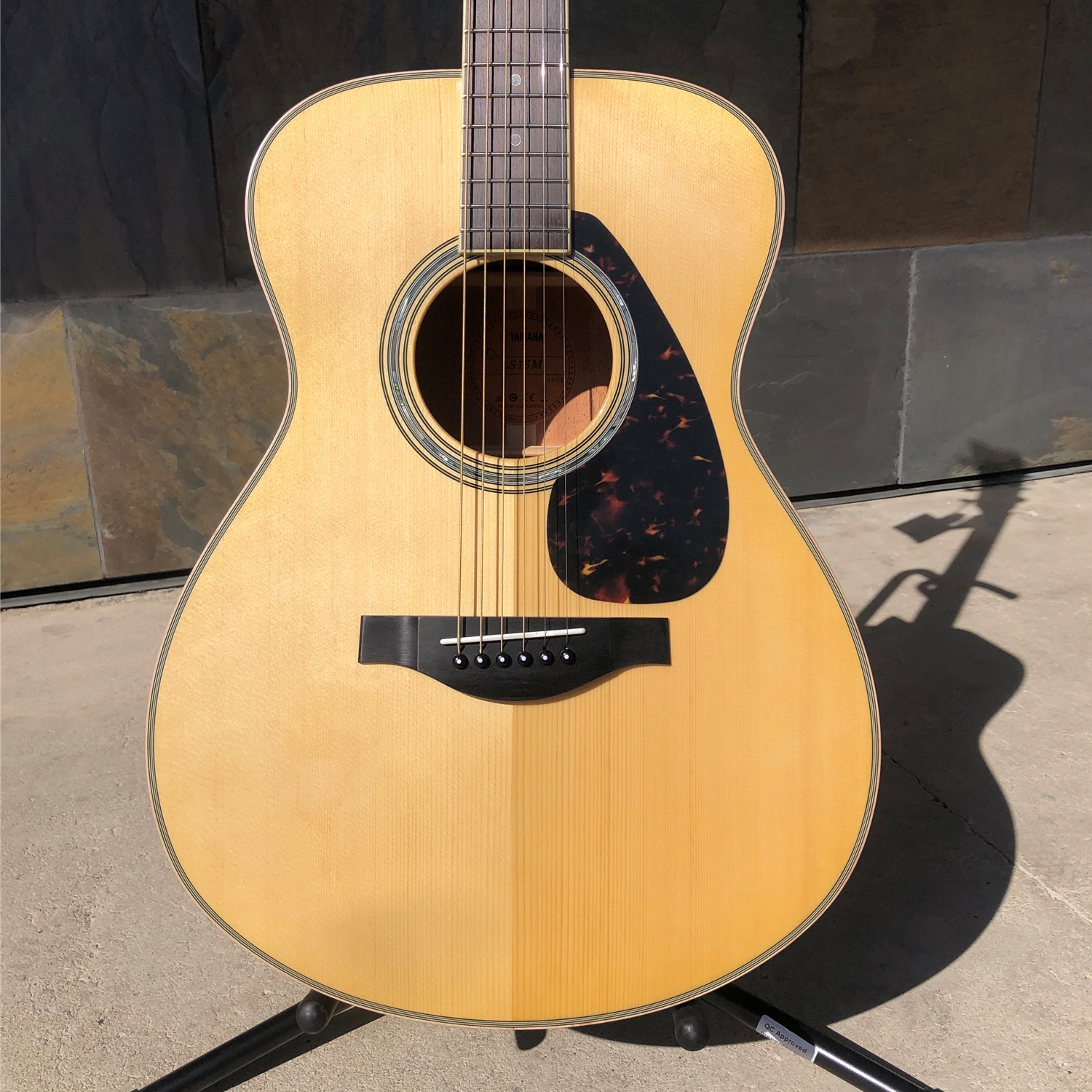 Yamaha LS16MHB Small Body Acoustic Guitar Natural