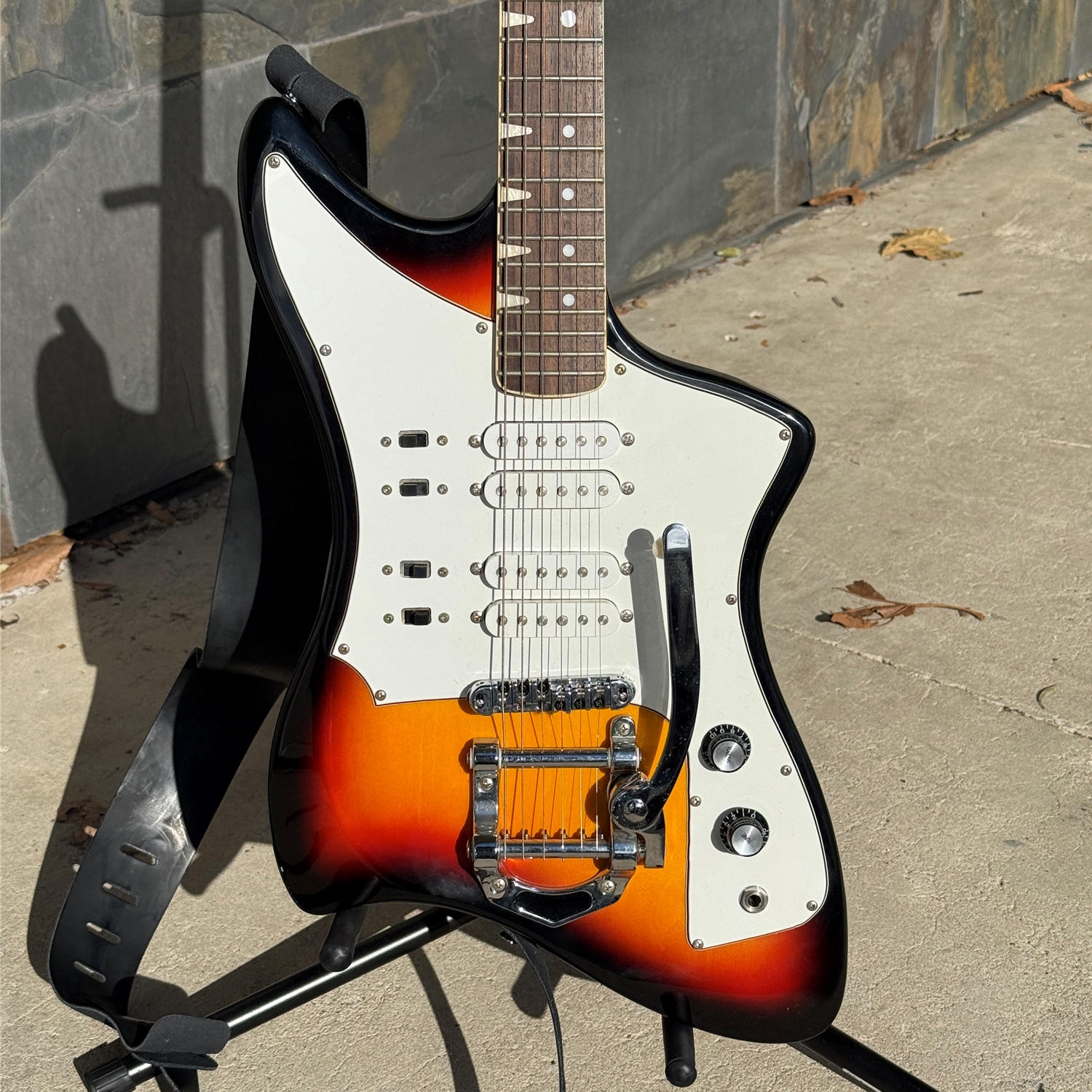 Instrumental Music - Used Eastwood Guyatone LG200T