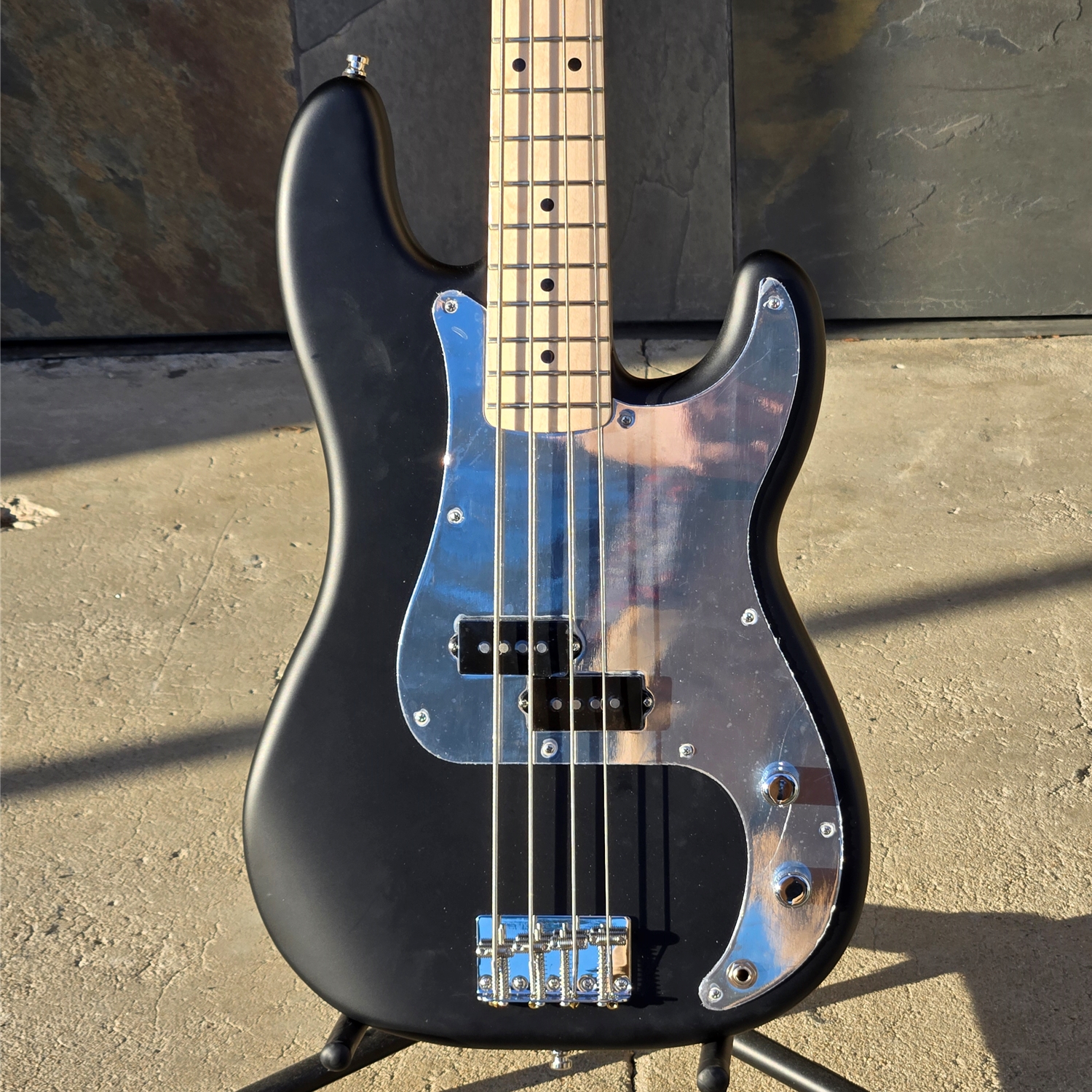 Fender Limited Edition 50th Anniversary Steve Harris Precision Bass®, Maple Fingerboard, Satin Black