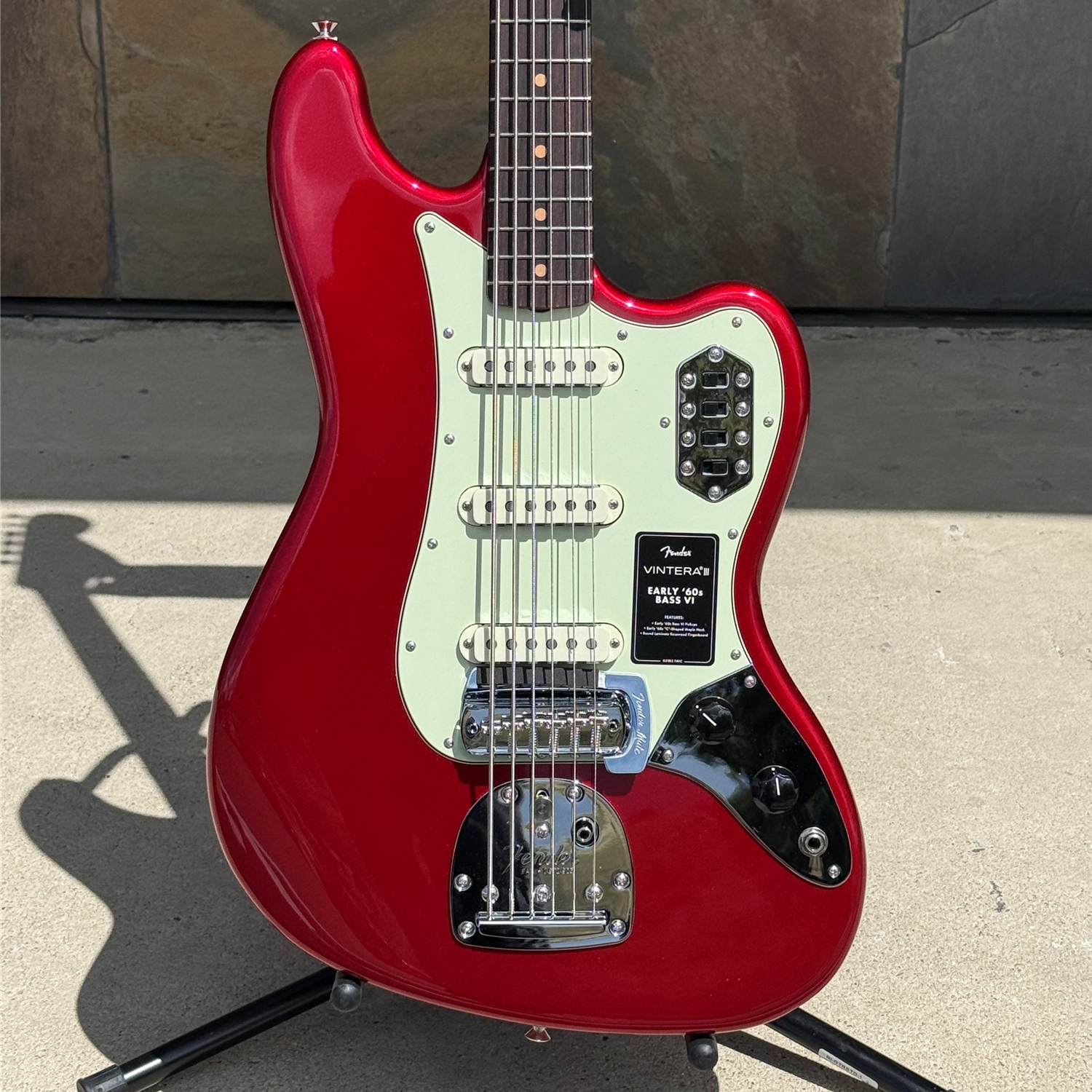 Fender Vintera® III Early '60s Bass VI, Rosewood Fingerboard, Candy Apple Red