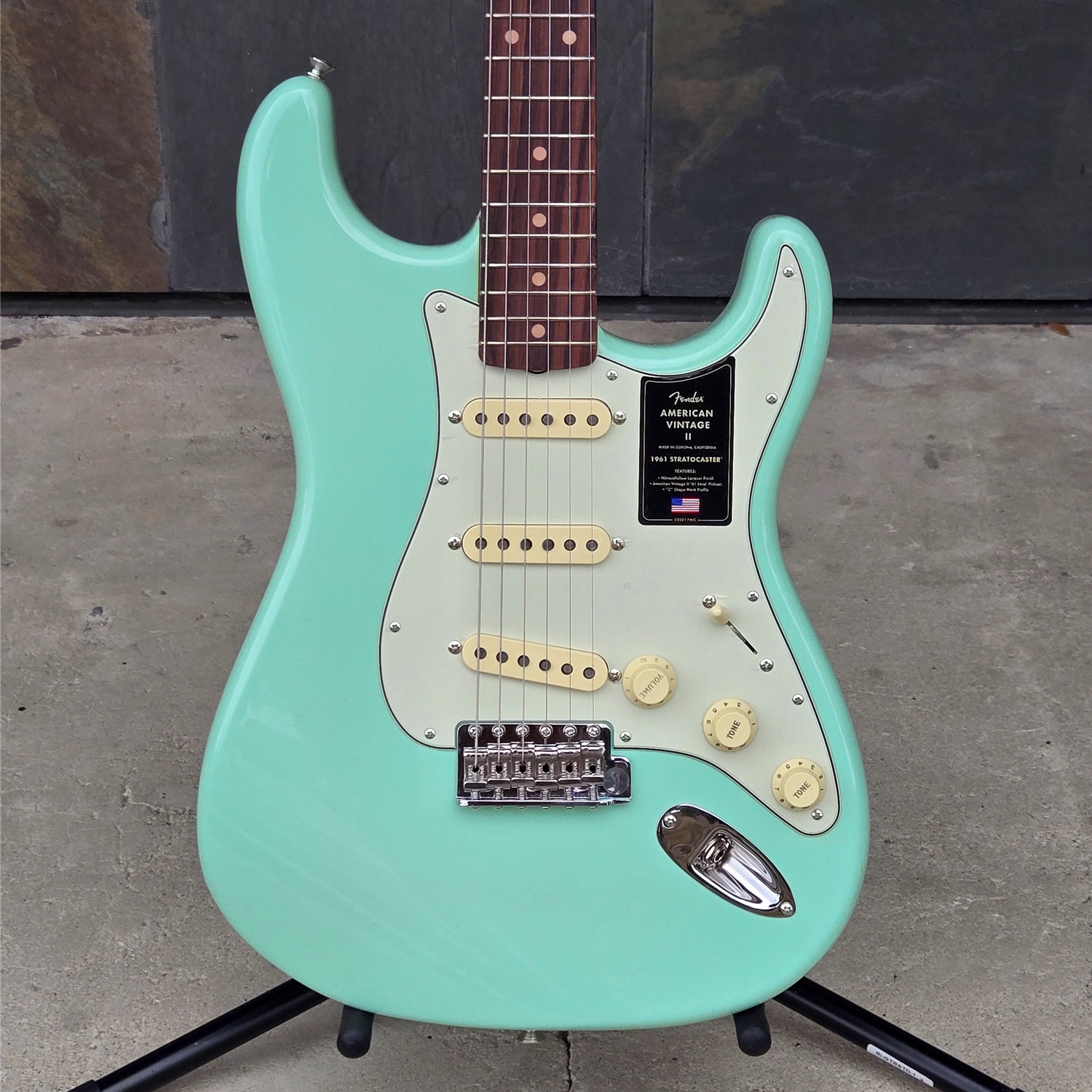 Fender American Vintage II 1961 Stratocaster®, Rosewood Fingerboard, Surf Green