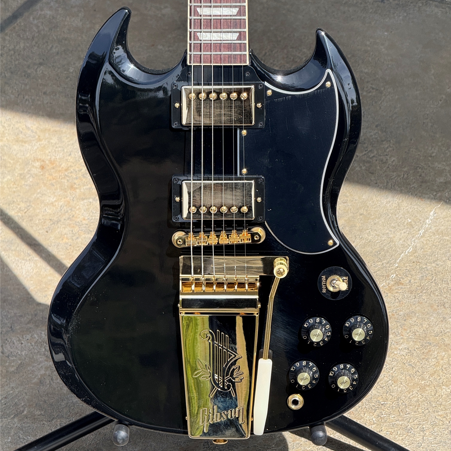 Gibson SG Standard '61 Maestro Vibrola T-Type, Ebony