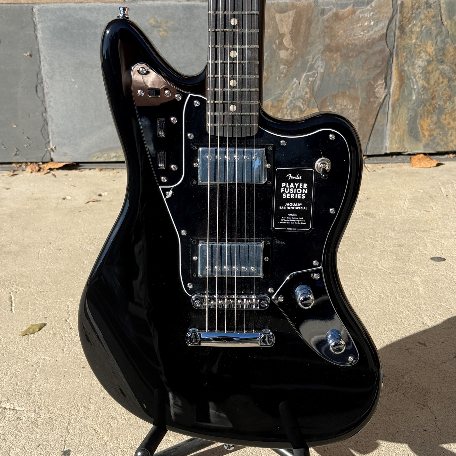 Fender Limited Edition Player Fusion Jaguar® Baritone, Ebony Fingerboard, Black
