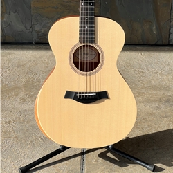 Taylor A12E Academy 12e Guitar