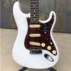 Fender Ameriocan Ultra Stratocaster Artic Pearl, Rosewood