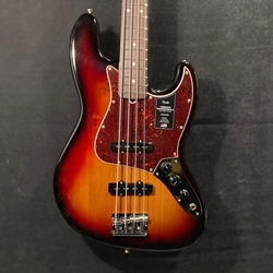 The American Professional II Jazz Bass, Rosewood, 3 Tone Sunburst