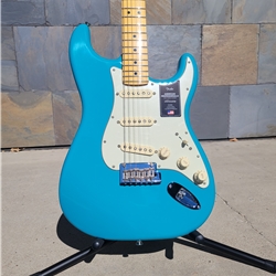 Fender American Professional II Stratocaster, Miami Blue