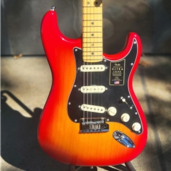 Fender Ultra Luxe Stratocaster, Maple Neck, Plasma Red Burst