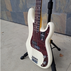 Fender American Professional IIPrecision Bass, Rosewood Fingerboard, Olympic White