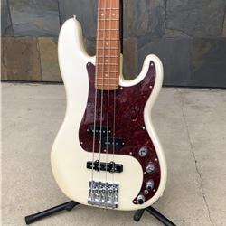 Fender Player Plus Active P Bass, Pau Ferro, Olympic White