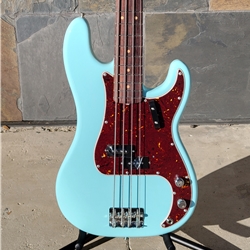 Fender American Vintage II 1960 Precision Bass®, Rosewood Fingerboard, Daphne Blue