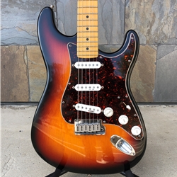 USED 1998 Fender American Standard Stratocaster Maple Neck 3 Tone Sunburst with Hard Case