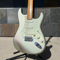 Used MIJ Fender FSR Traditional Stratocaster with Competition Stripe w Gigbag