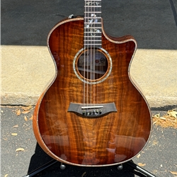 Taylor 2025 Custom #47: The Queen – Grand Auditorium, Figured Walnut/Figured Walnut 1 of 10