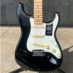 Fender Player II Stratocaster®, Maple Fingerboard, Black