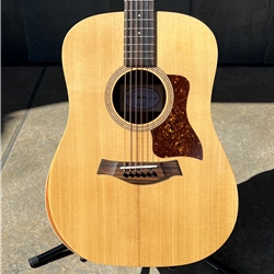 Taylor Academy 10e LTD, Figured Koa/Spruce Electric Acoustic